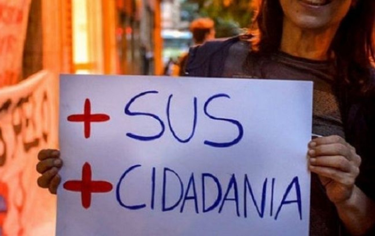 Ex-ministros da Saúde lançam manifesto e apoio a Lula, ao SUS e à democracia